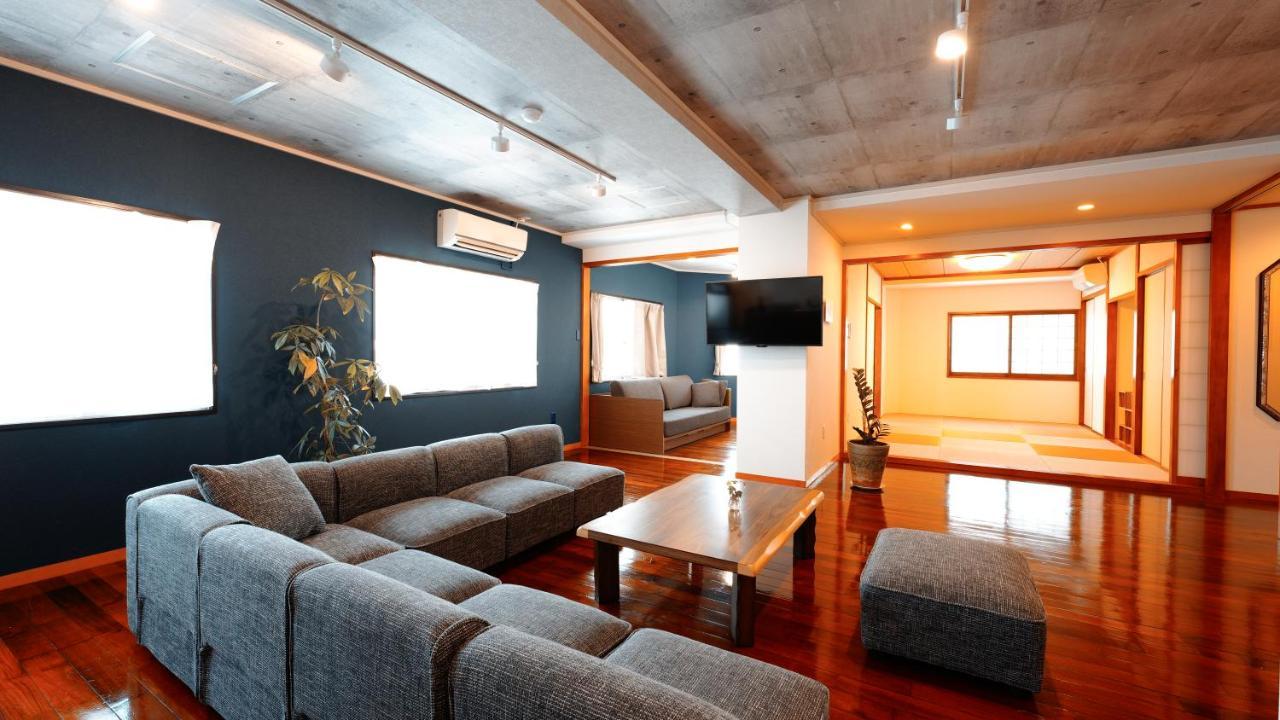 琉球モダン宿りゅうだん Naha Exterior foto