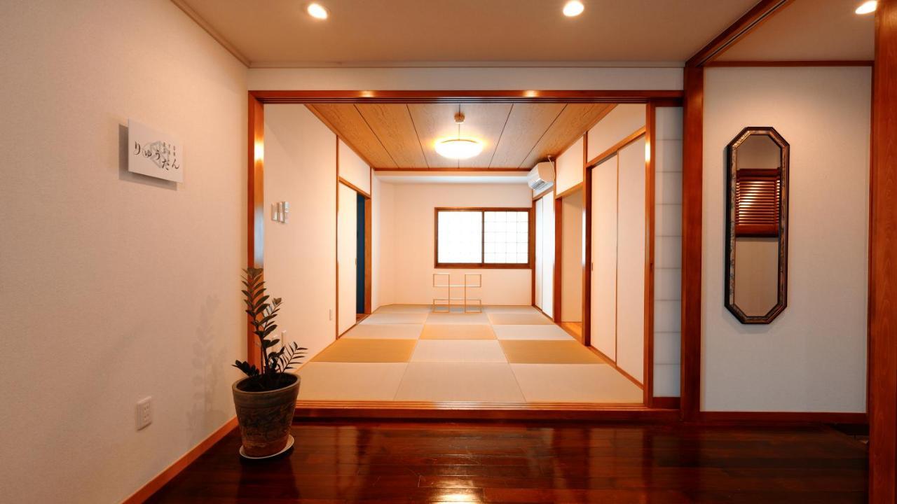 琉球モダン宿りゅうだん Naha Exterior foto