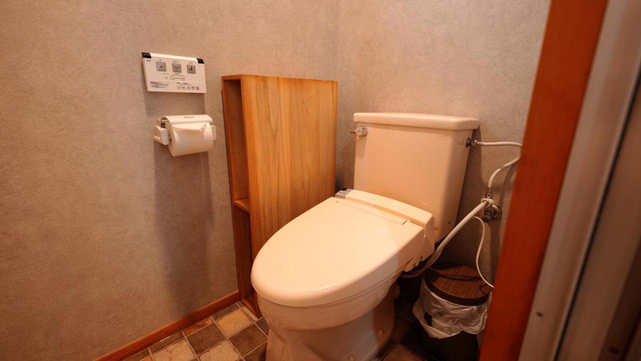 琉球モダン宿りゅうだん Naha Exterior foto